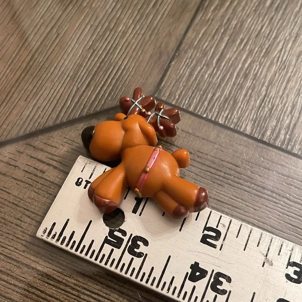 Vintage Russ Brown Reindeer Brooch - Christmas Brooch Holiday Pin